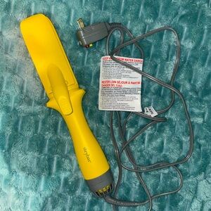 Drybar straight shot blow drying flat iron